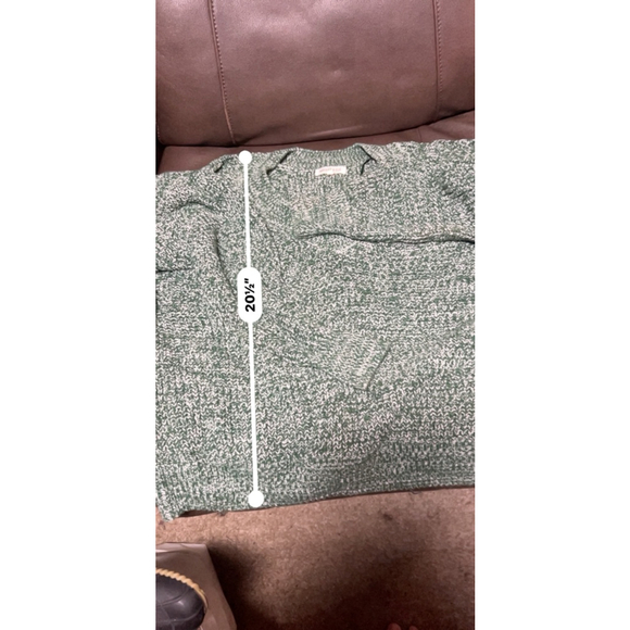 Margeaux & Ellie Green V Neck Sweater Size Large - Picture 5 of 6